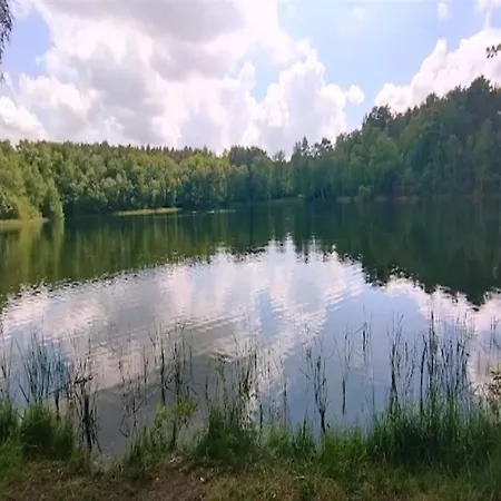 In By Two Lakes, Cleaning Included Holiday home